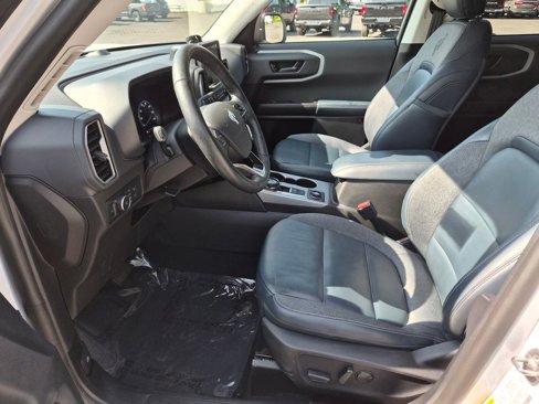 Used 2022 Ford Bronco Sport Outer Banks w/ Tech Package image 11