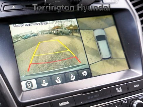Used 2018 Hyundai Santa Fe Limited image 18