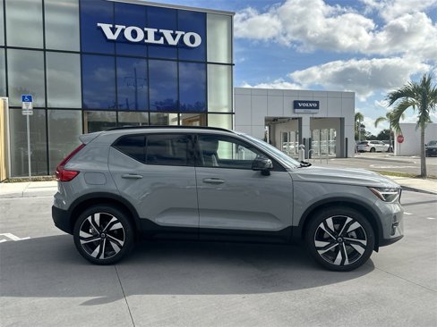 New 2025 Volvo XC40 B5 Plus w/ Protection Package Premier image 6