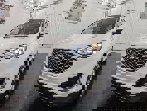 Used 2024 Ford Edge SEL w/ Convenience Package image 3