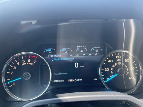 Used 2016 Ford F150 Lariat image 25