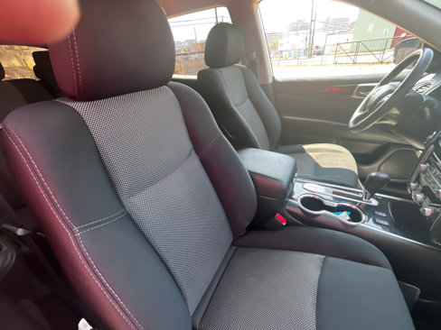 Used 2018 Nissan Pathfinder SV w/ SV Tech Package image 55