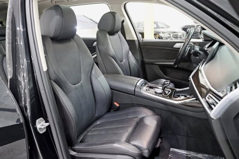 Used 2020 BMW X7 xDrive40i w/ Cold Weather Package image 30