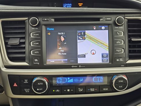 Used 2014 Toyota Highlander Limited image 23