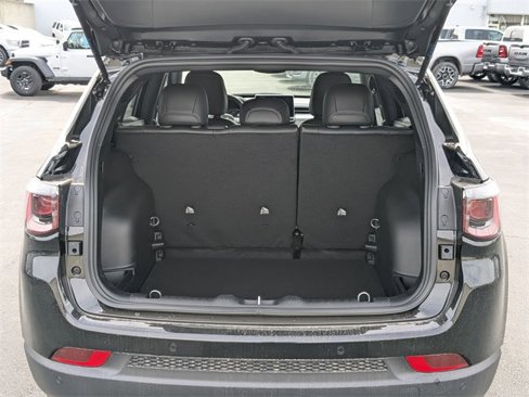 New 2025 Jeep Compass Limited image 32