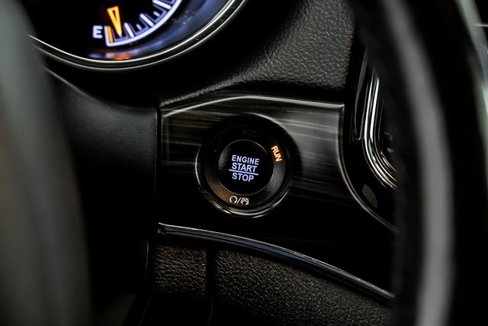 Used 2020 Jeep Grand Cherokee Limited w/ Luxury Group II image 19