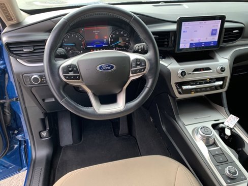 Used 2022 Ford Explorer XLT image 10
