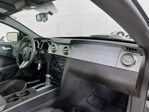 Used 2009 Ford Mustang GT image 25