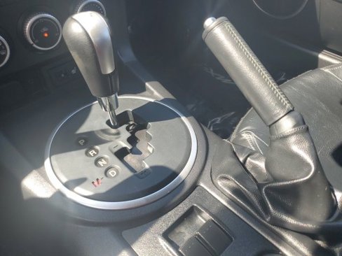 Used 2009 MAZDA MX-5 Miata Grand Touring w/ Premium Pkg image 17