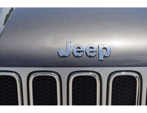 Used 2017 Jeep Renegade Limited image 16