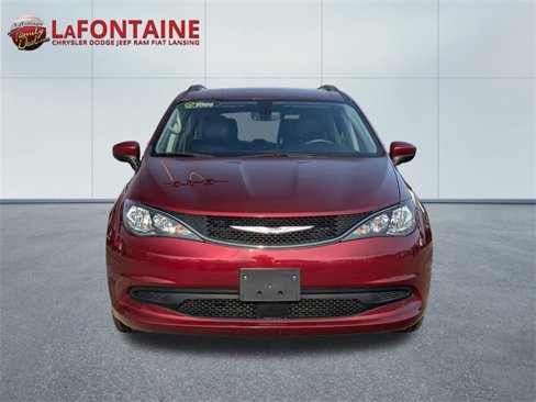 Certified 2021 Chrysler Voyager Lxi image 8