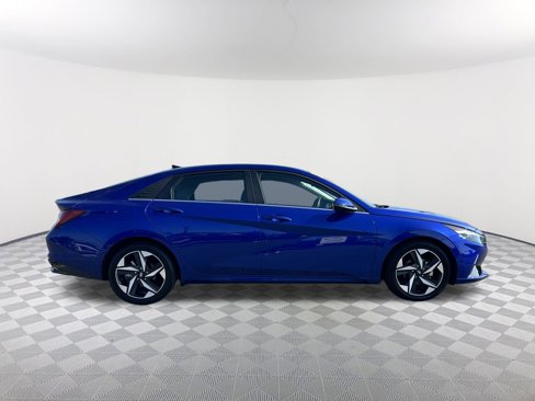 Used 2022 Hyundai Elantra Limited w/ Cargo Package image 6