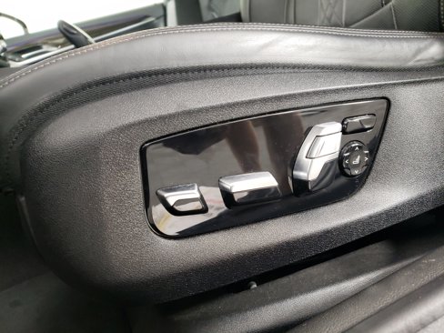 Used 2019 BMW 530i xDrive w/ Luxury Seating Package image 11