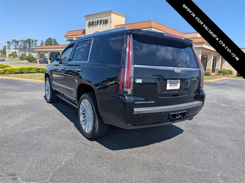 Used 2017 Cadillac Escalade Platinum image 5