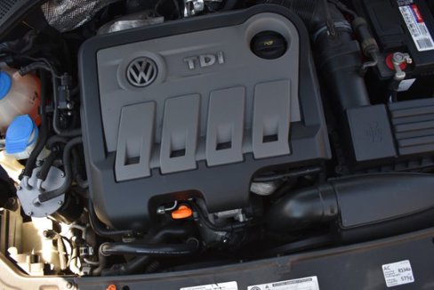 Used 2012 Volkswagen Passat TDI SE image 15
