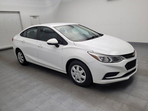 Used 2018 Chevrolet Cruze LS image 11