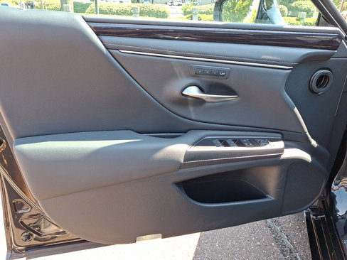 Used 2021 Lexus ES 250 w/ Premium Package image 12
