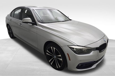 Used 2018 BMW 330i xDrive Sedan w/ Convenience Package image 2