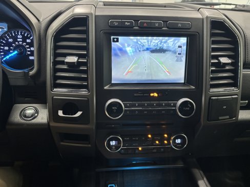 Used 2018 Ford Expedition Max XLT w/ Equipment Group 202A image 25