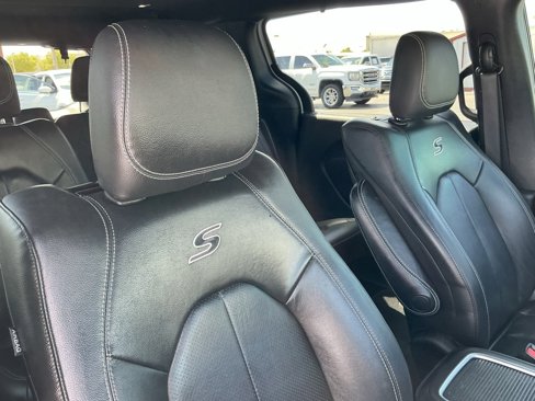 Used 2019 Chrysler Pacifica Touring-L Plus w/ Advanced Safetytec Group image 29