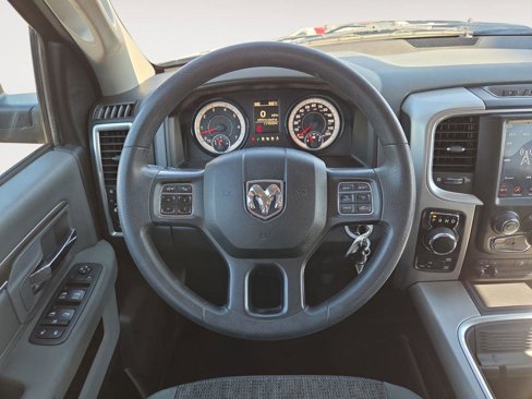 Used 2018 RAM 1500 Classic SLT image 19