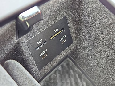 Used 2025 Porsche Macan image 20
