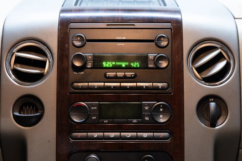 Used 2005 Ford F150 King Ranch image 23