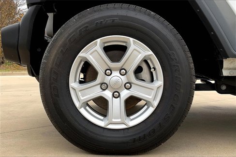 Used 2023 Jeep Wrangler Sport image 9