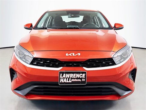 Used 2022 Kia Forte LXS w/ LXS Technology Package image 2