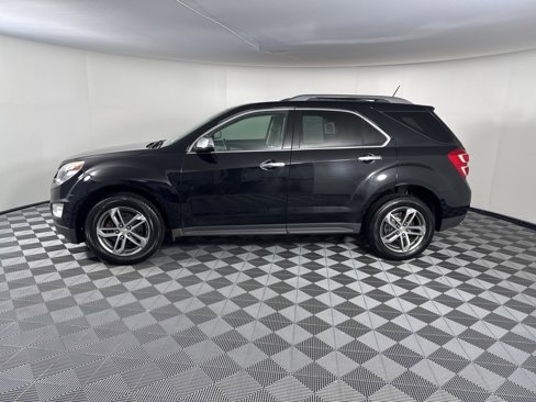 Used 2017 Chevrolet Equinox Premier w/ Enhanced Convenience Package image 2