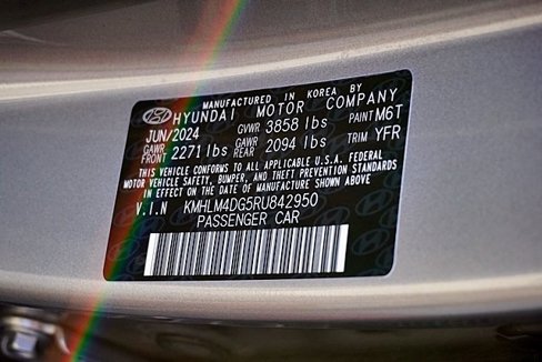 Certified 2024 Hyundai Elantra SEL image 33