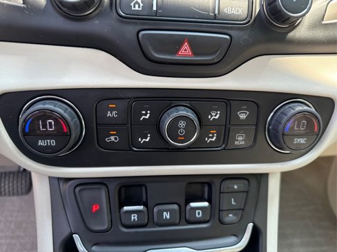 Used 2020 GMC Terrain Denali w/ Denali Premium Package image 34