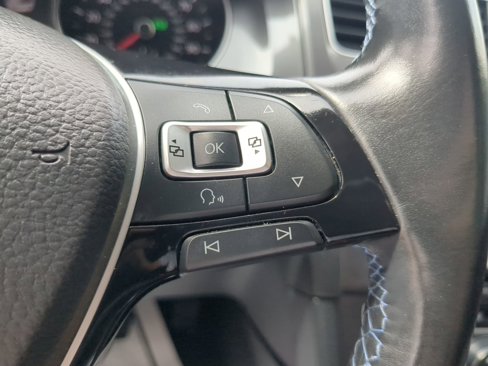 Used 2016 Volkswagen e-Golf SEL Premium image 57