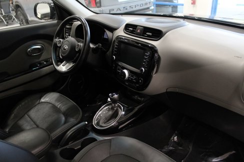 Used 2017 Kia Soul + w/ Primo Package image 23