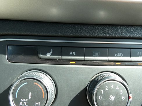 Used 2018 Volkswagen Atlas SE image 27