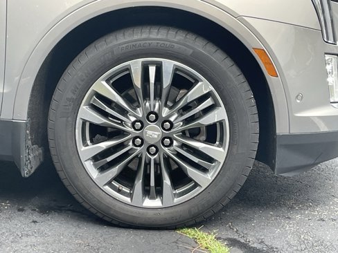 Used 2019 Cadillac XT5 Premium Luxury w/ Driver Assist Package image 9