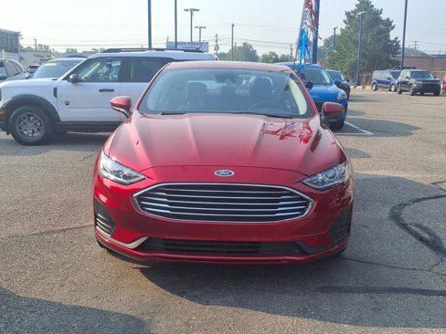 Used 2020 Ford Fusion SE image 2