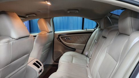 Used 2010 Ford Taurus Limited image 19