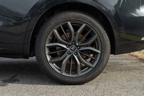 Used 2024 Maserati Levante GT Ultima image 10