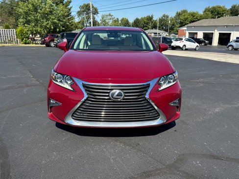 Used 2017 Lexus ES 350 w/ Luxury Package image 2