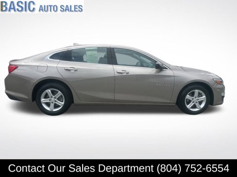 Used 2023 Chevrolet Malibu LT w/ Driver Confidence Package image 4