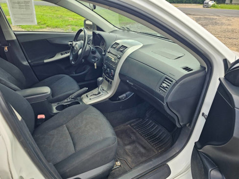 Used 2010 Toyota Corolla S image 8