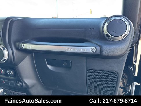 Used 2016 Jeep Wrangler Rubicon w/ Power Convenience Group image 51