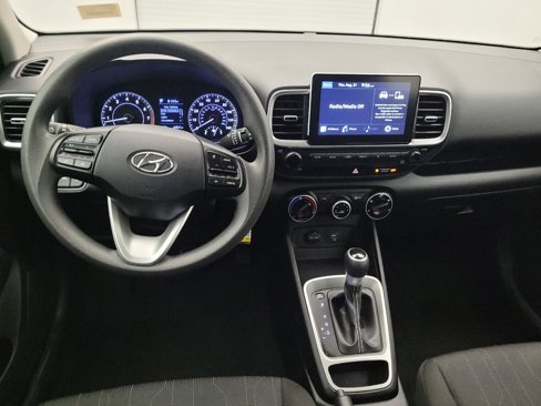 Used 2020 Hyundai Venue SE image 22