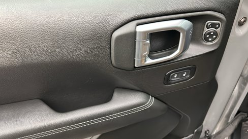 Used 2023 Jeep Wrangler Unlimited Sahara w/ Cold Weather Group image 31