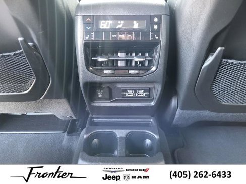 Used 2023 Jeep Grand Cherokee L Limited image 29