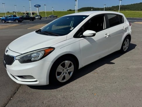 Used 2016 Kia Forte LX image 4