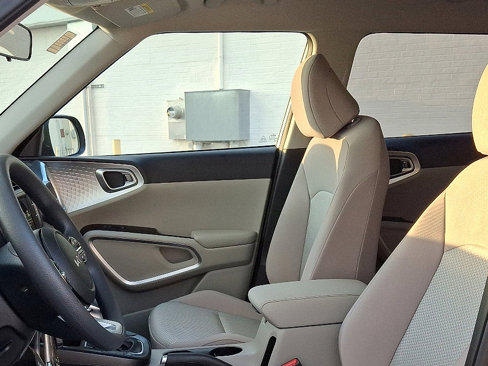 New 2025 Kia Soul LX image 8