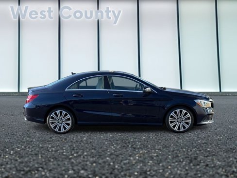 Used 2018 Mercedes-Benz CLA 250 4MATIC image 2