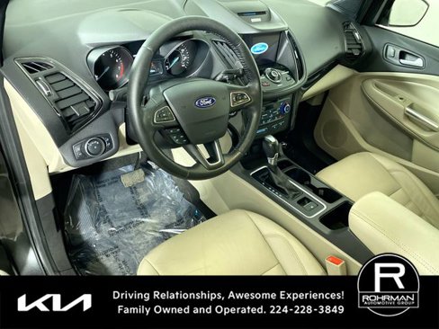 Used 2017 Ford Escape Titanium image 5